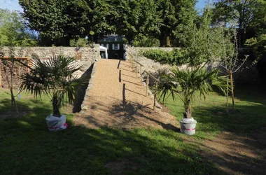 CHAMBRES D’HÔTES DU ROCHER À CHÂTRES-LA-FORÊT