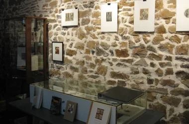 Atelier galerie : estampes, livres d'artistes, livres d'art, bijoux- Ste Suzanne