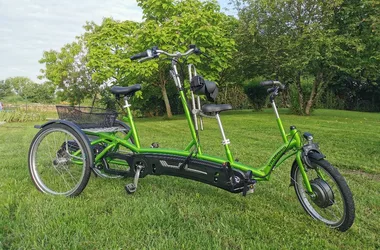 Tandem tricycle junior Kivo Plus® avec assistance électrique