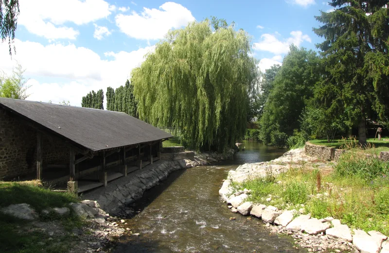 LE LAVOIR DU GUÉ DES BARRES