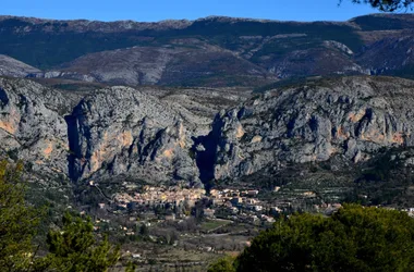 GRÉOUX-LES-BAINS – Le Tour des balcons du Verdon et plateau de Valensole