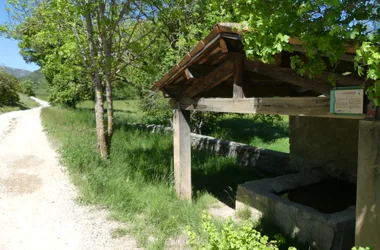 Tour de la Fontaine des Prés