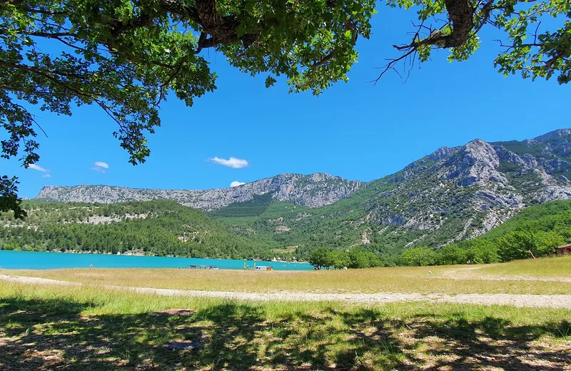 Tour du lac de Sainte-Croix à pied : Étape 6 – Aiguines – Moustiers-Sainte-Marie