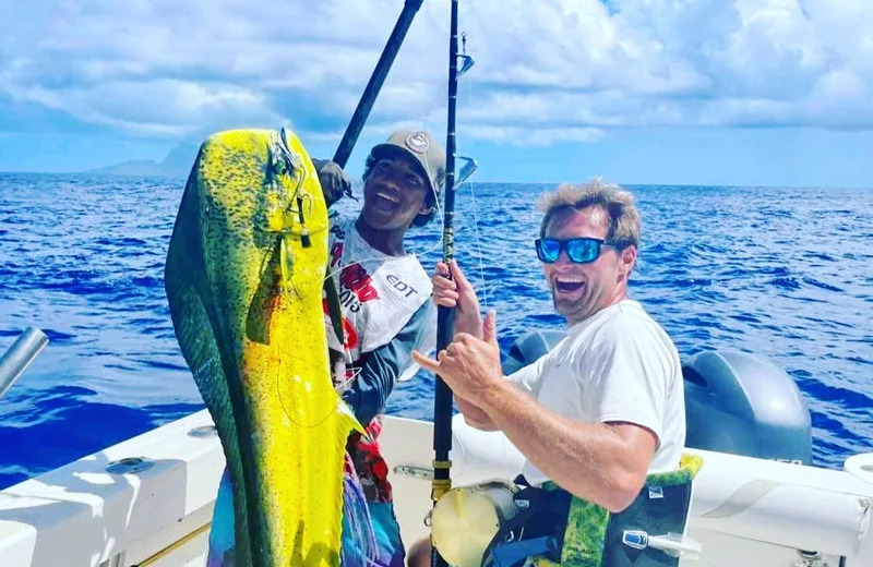 Bora Bora Fishing Charters - Tahiti Tourisme