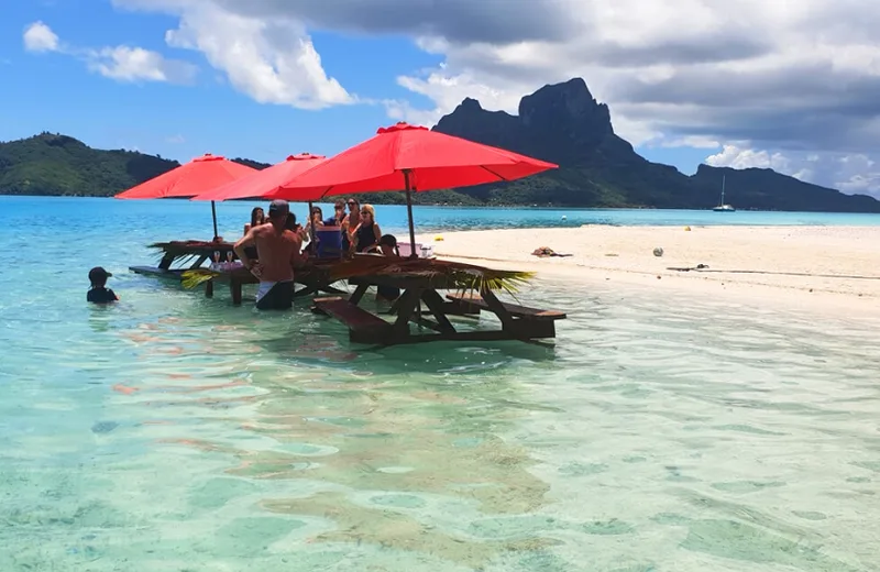 Manu Taxi Boat - Tahiti Tourisme