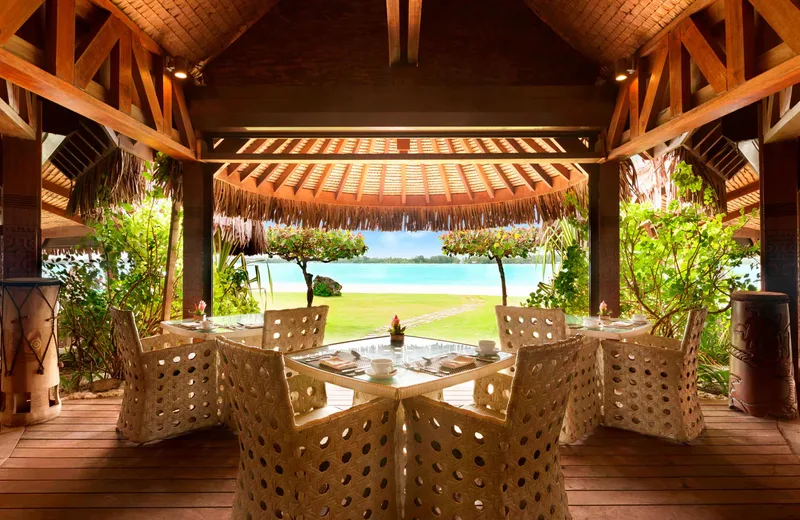 Te Pahu Restaurant - The St. Regis Bora Bora Resort - Tahiti Tourisme
