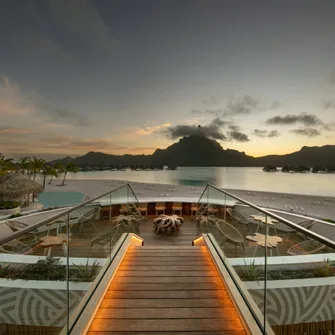 ‘O’A Bar -The Westin Bora Bora Resort & Spa