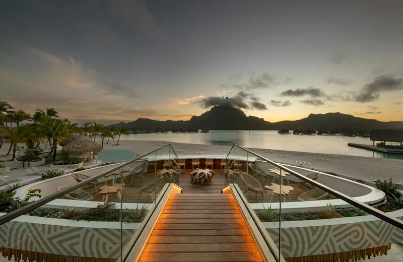 ‘O’A Bar -The Westin Bora Bora Resort & Spa