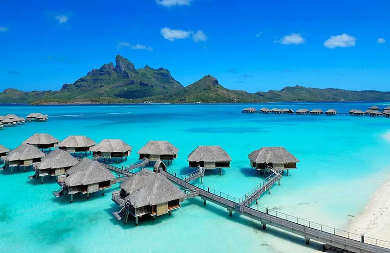 Vaimiti Restaurant - Four Seasons Resort Bora Bora - Tahiti Tourisme