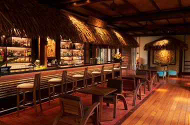 Tiki Bar – Le Taha’a By Pearl Resorts