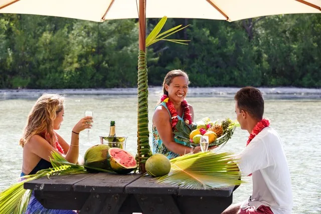 Bora Bora Romantic Tour - Tahiti Tourisme