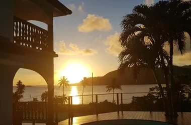 Villa Maroe (Hébergement Avec Piscine Et Vue Sur La Baie De Maroe) - Tahiti Tourisme