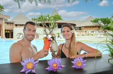 Manuia Bar – Le Bora Bora By Pearl Resorts