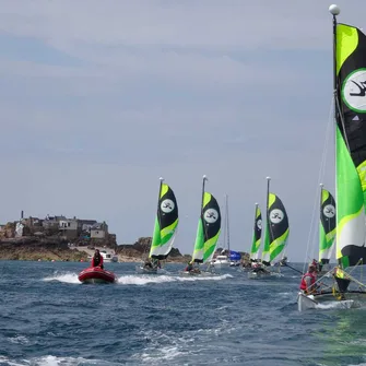 Stage Découverte Catamaran > École du Vent en Côte des Isles