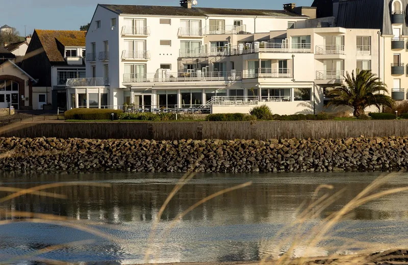 Hotel La Marine - Hotel in BARNEVILLE-CARTERET | Tourism in Cotentin