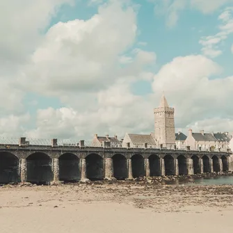 Le Pont aux 13 Arches