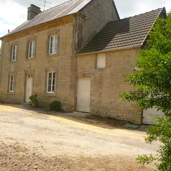 Meublé de tourisme > Ancien Presbytère de Sébeville