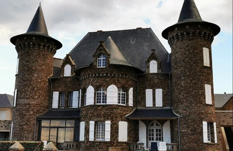 Meublé de Tourisme > Le Château de Chimay