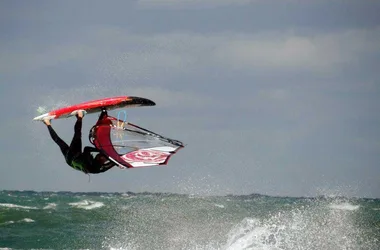 Location de planche à voile > Pôle Nautique Hague