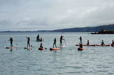 Séance découverte Stand-Up Paddle > Club Kayak Mer et Nautisme en Cotentin