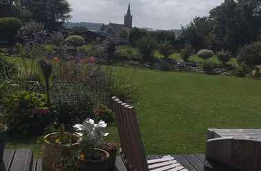 Chambre d’hôtes > Le Lit de la Douve