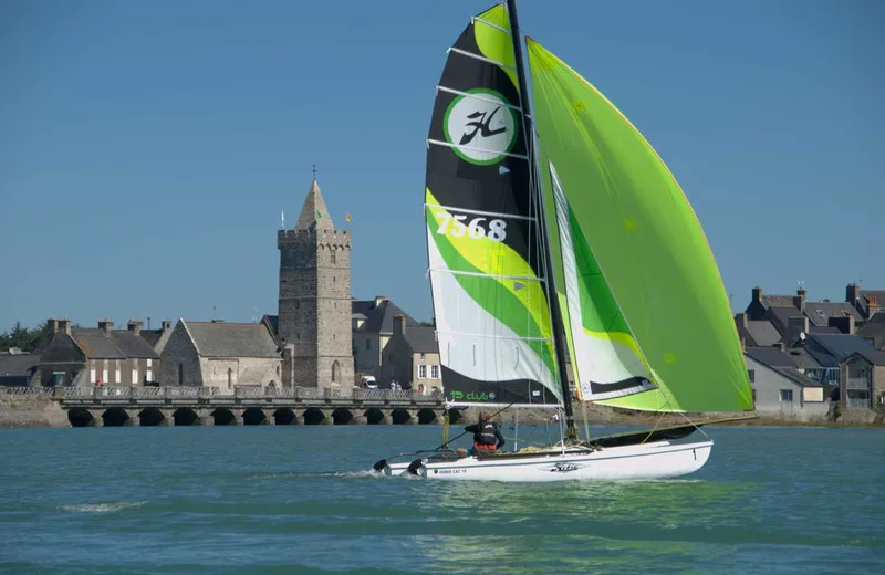 Stage Découverte Catamaran > École du Vent en Côte des Isles