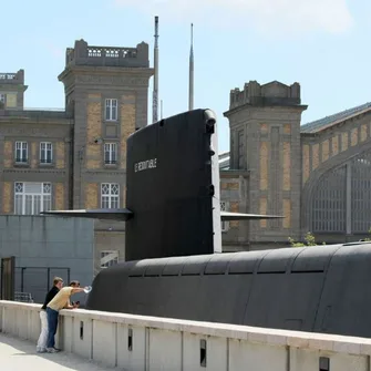 Visite de La Cité de la Mer et rencontre avec un sous-marinier