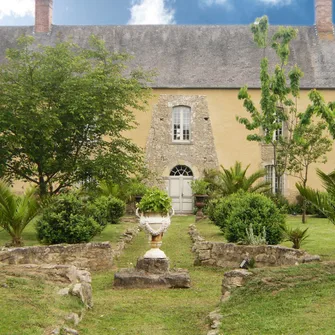 Journées Européennes du Patrimoine > Visite guidée du Manoir de Donville