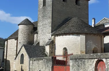 Bissy-la-Mâconnaise - Eglise - Le chevet et le clocher barlong