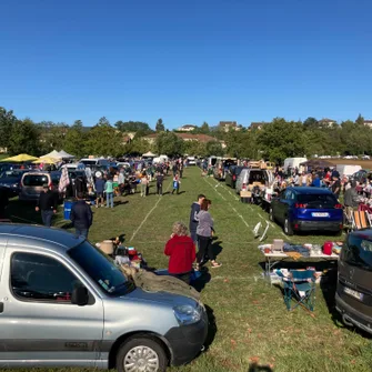 11eme Vide-greniers du Foyer Rural de Fleurville