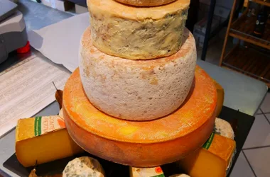 Pyramide de fromages pour un mariage