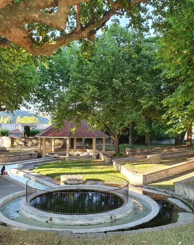 Visite commentée de la fontaine-lavoir, la lessive au temps des lavandières – JEP