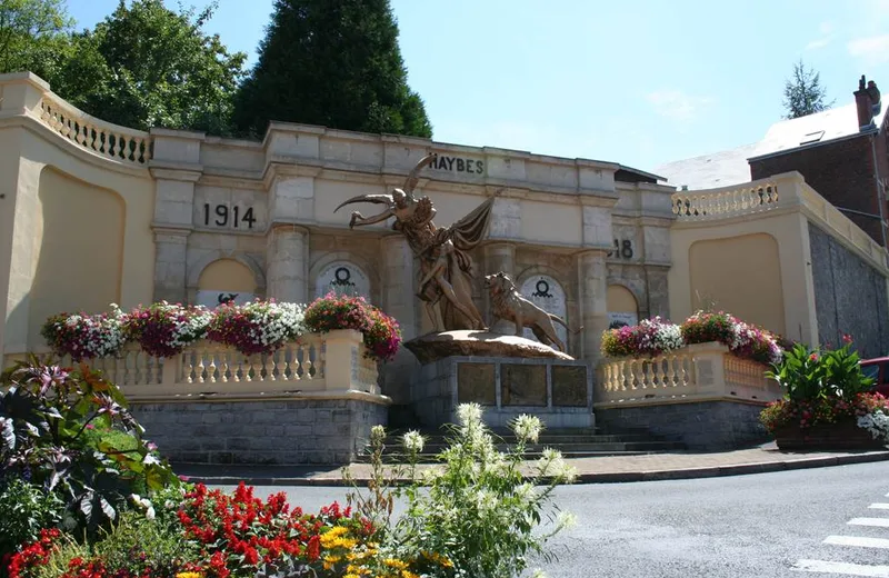 Monument aux morts de Haybes