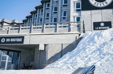 Открытый лыжный магазин