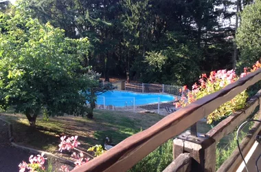 Foto de piscina vista desde el restaurante.