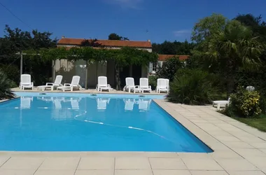 6x12m swimming pool shared by the 2 gites_2