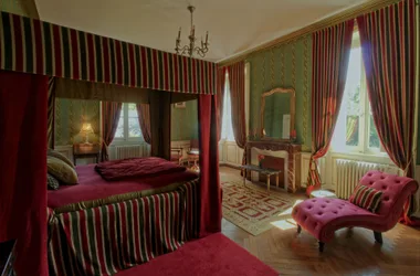 ChateauHallay_chambre_medievale_2