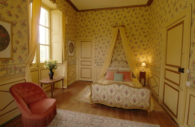 ChateauHallay_chambre_floreale_2-scaled