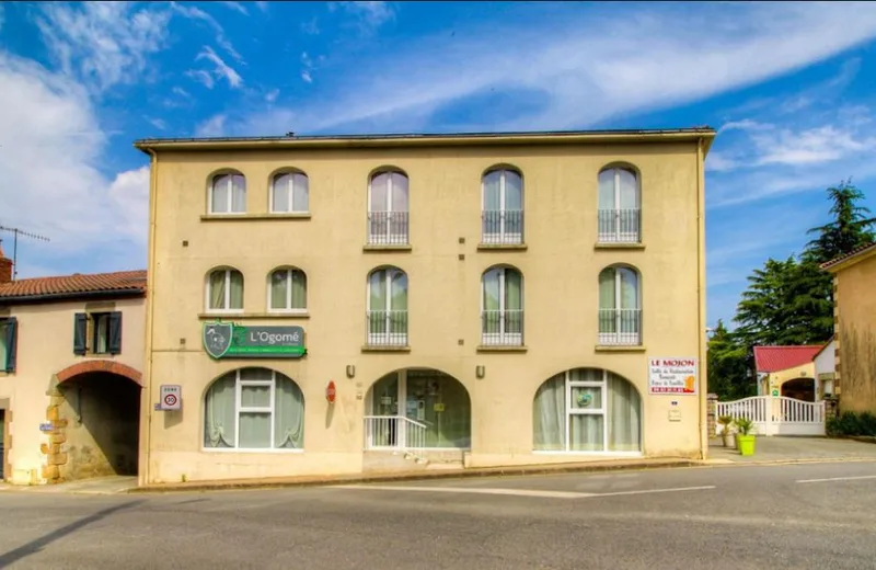 group accommodation l’ogome