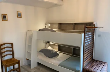 small house bunk bed