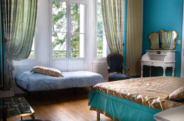 chateau-des-tourelles-en-vendée-habitación-azul1