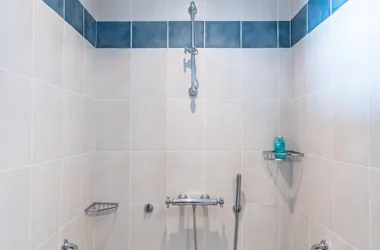 Shower for disabled people AU-CLAIR-DE-LA-LUNE room