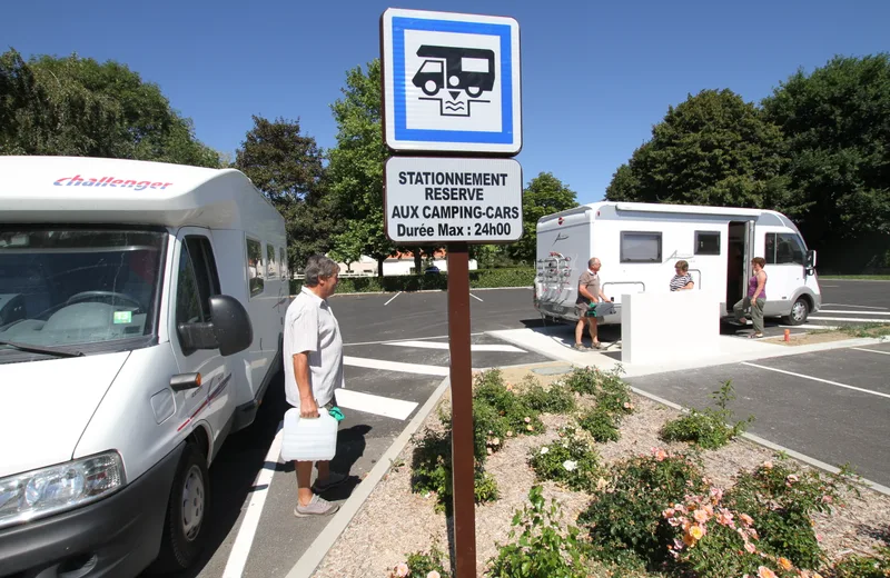 aire-camping-cars-les-herbiers-85-accam-1