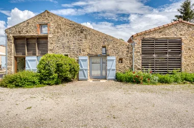 CHAMBRE D’HÔTES LES HAUTES PAPINIÈRES LE JOUC AU JAUX