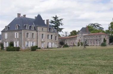 Chateau du Bois Tiffrais_tour los hugonotes