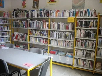 Biblioteca_Les Châtelliers Châteaumur